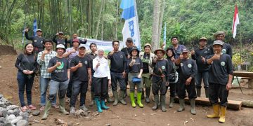 BCA kembali menegaskan komitmennya terhadap pelestarian lingkungan melalui kegiatan Penanaman Pohon dan Restorasi Mata Air di Kecamatan Ngantang, Kabupaten Malang dari Sabtu (8/11) hingga Senin (10/11).