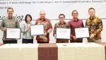 Penandatanganan perjanjian dilakukan oleh Direktur Syariah Banking CIMB Niaga Pandji P. Djajanegara dan Head of Corporate Banking CIMB Niaga Miranty Supardi, bersama Direktur Utama PLN Batam Kwin Fo