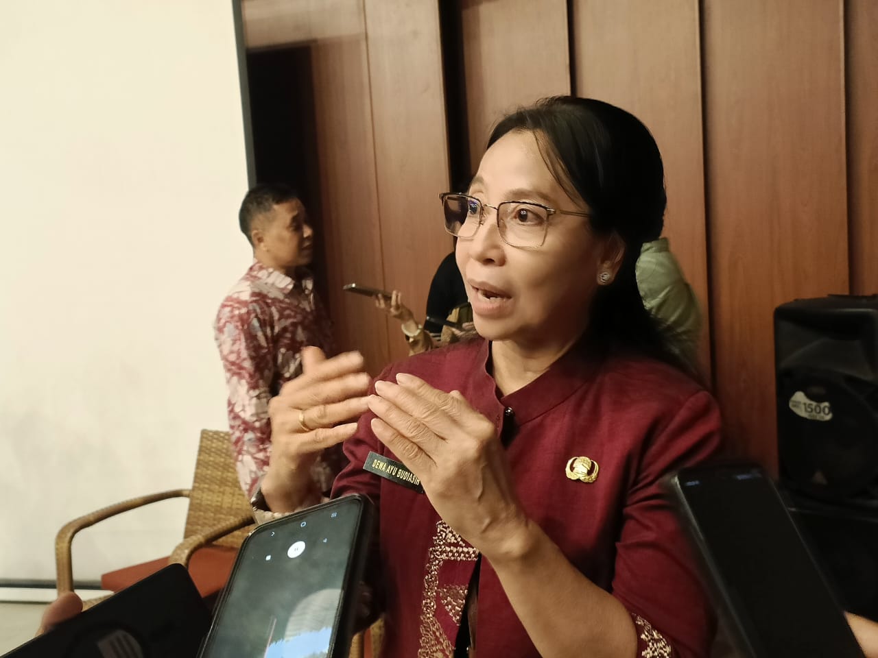 Kepala Bidang Perkebunan Dinas Pertanian dan Ketahanan Pangan Provinsi Bali, Dewa Ayu Nyoman Budiasih, dalam Kunjungan Kerja Media “Kontribusi Kakao untuk APBN dan Perekonomian Nasional”, di Kuta, Kabupaten Badung, Bali, Senin, 24 November 2025. (Foto: Julian)