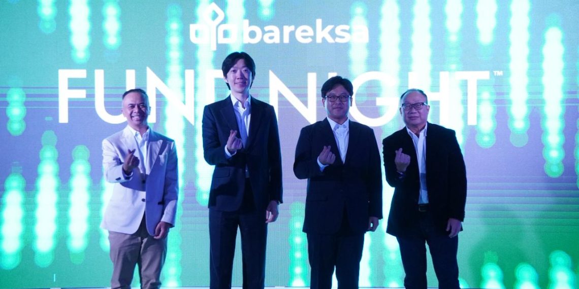 Ki-ka: Direktur STAR Asset Management (STAR AM), Erwin Faizal; CIO Quantit, Seong Min Park; CEO Quantit, Han DuckHee; dan Co-founder/CEO Bareksa, Karaniya Dharmasaputra dalam acara peluncuran kolaborasi Bareksa AI dalam rangkaian acara 9th Fund Night 2025 di Jakarta, 19 November 2025. (Foto: Istimewa)