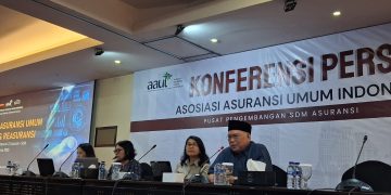 Konferensi pers Kinerja Asuransi Umum Kuartal III di Jakarta, Kamis (20/11). (Foto: Khoirifa)