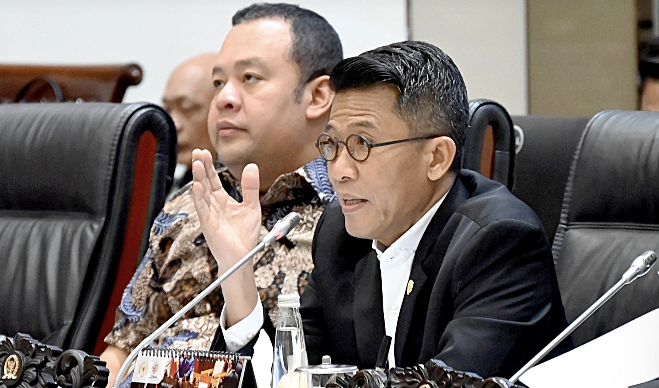 Ketua Komisi XI DPR RI Mukhamad Misbakhun dalam Fit and Proper Test KAP Calon Pemeriksa Laporan Keuangan Tahunan BPK Tahun 2025 di Gedung Nusantara I, Senayan, Jakarta, Senin (10/11/2025). Foto : DPR