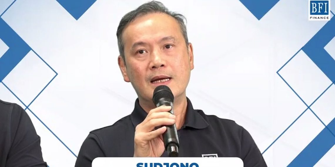 Direktur Keuangan BFI Finance, Sudjono dalam Public Expose secara virtual, Jumat (28/11). (Foto: Tangkapan layar/Alfi)