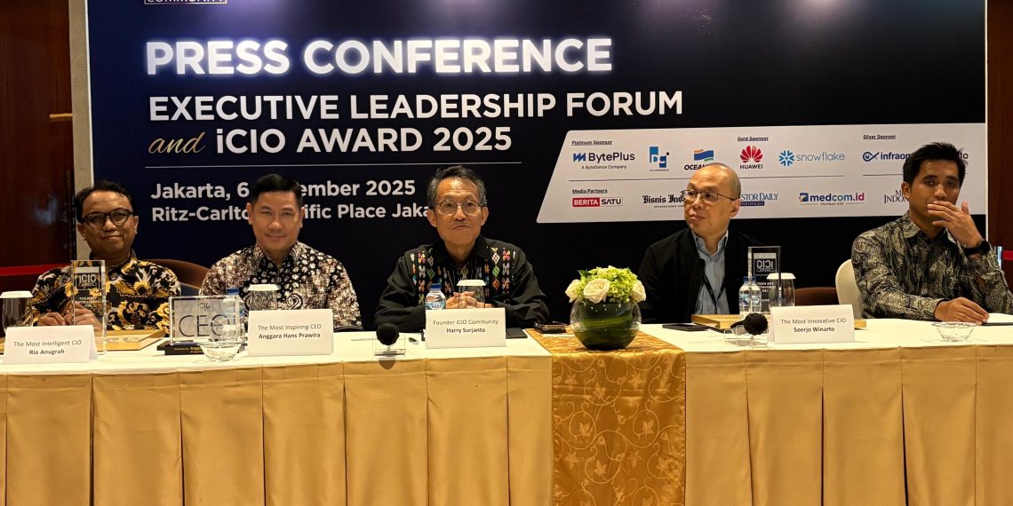 Executive Leadership Forum dan iCIO Awards 2025, di Jakarta, Kamis, 6 November 202