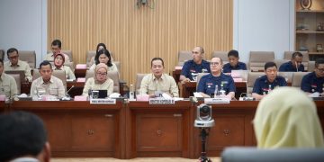 Menkop Ferry dalam Rapat Kerja (Raker) Bersama Komisi VI DPR RI di Jakarta.