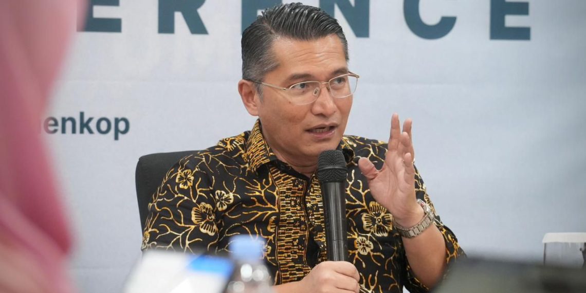 Deputi Bidang Pengawasan Koperasi, Herbert H.O. Siagian