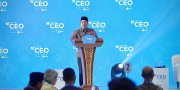 Menteri Koperasi (Menkop) Ferry Juliantono menegaskan pentingnya peran perusahaan swasta dan BUMN sebagai “kakak asuh” bagi Koperasi Desa/Kelurahan Merah Putih (Kopdes/Kel) dalam Forum 16 Tahun Kompas 100 CEO Forum di ICE BSD, Tangerang, Rabu (26/11).