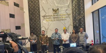 Konferensi Pers Diskon Tarif Transportasi