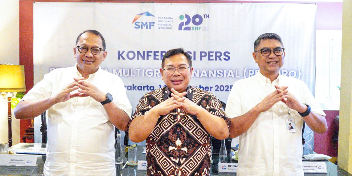 Jajaran direksi PT Sarana Multigriya Finansial (SMF) dalam konferensi pers, Jumat,14 November 2025 di Surakarta. (Foto: Ari Astriawan)