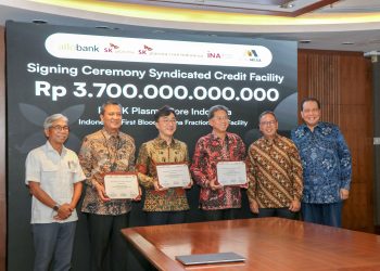 Upacara penandatanganan pinjaman sindikasi senilai IDR3,7 triliun untuk SK Plasma Core Indonesia. (Foto: Istimewa)