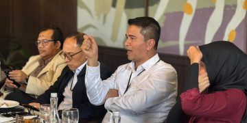 Corporate Secretary BTN, Ramon Armando (dua dari kanan) saat jumpa pers, di Jakarta, Senin, 22 Desember 2035. (Foto: Ayu Utami)