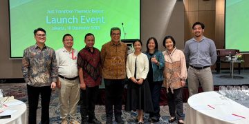 Manajemen CPI usai meluncurkan laporan terbaru berjudul “Operationalizing JETP Just Transition Standard 9 in Maluku”. (Foto: M. Adrianto/Istimewa)