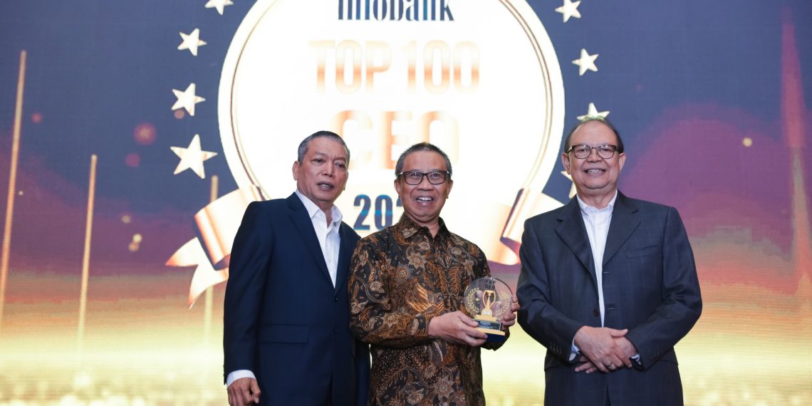 Dirut Bank Kaltimtara, Muhammad Yamin meraih penghargaan Best CEO pada ajang Infobank: Top 100 CEO & The Next Future Leaders 2025. (Foto: Zulfikar)