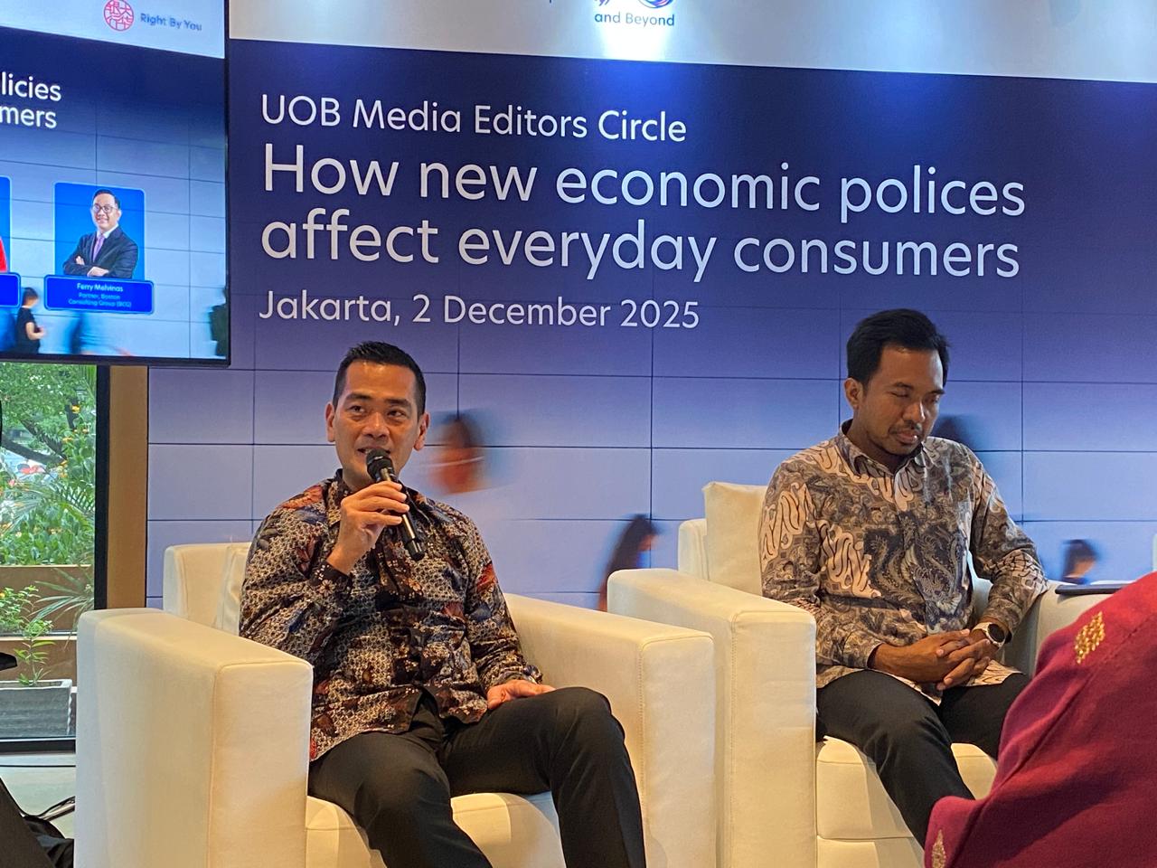 Head of Cards and Payment UOB Indonesia, Herman Soesetyo (kiri). (Foto: Ari Astriawan)