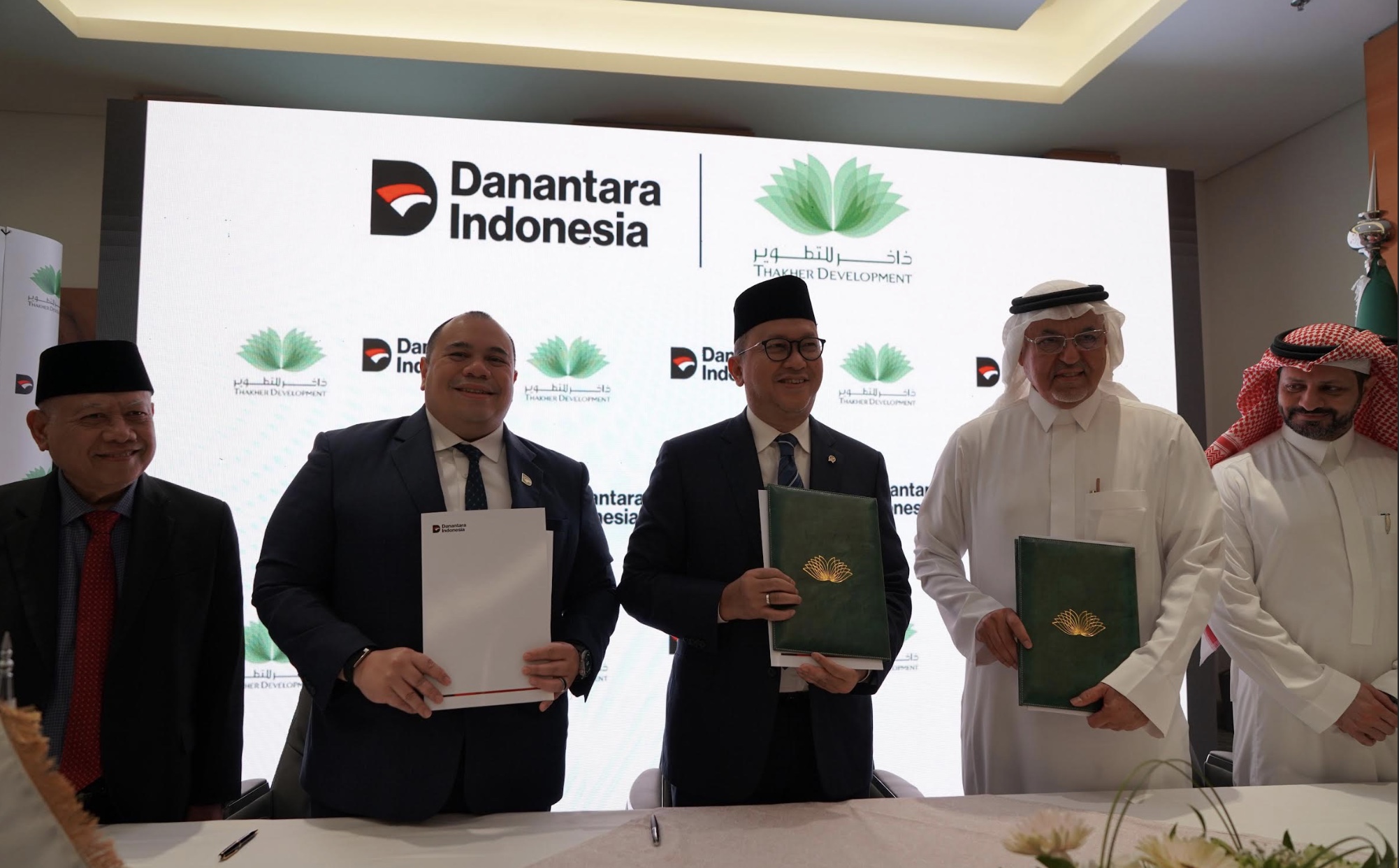 Perjanjian antara Danantara Investment Management (DIM) dan Thakher Development Company, Minggu (14/12/2025)