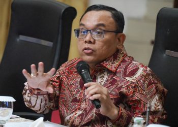 Ketua Komisi VII DPR RI, Saleh Partaonan Daulay saat Kunjungan Kerja Reses Komisi VII ke Padang Pariaman, Sumatra Barat, Senin (22/12/2025). Foto: DPR