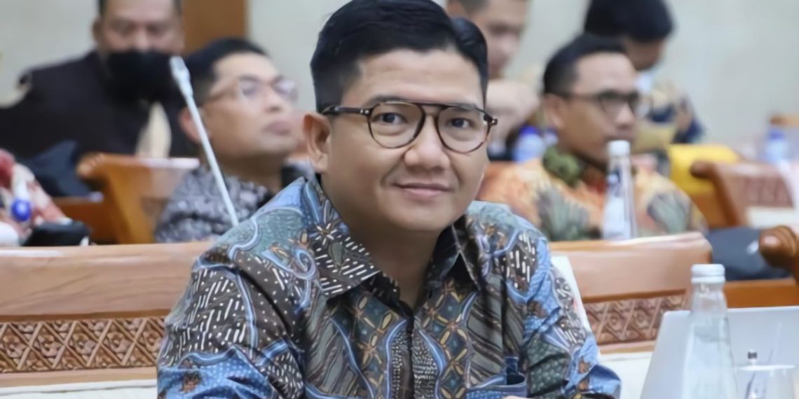 OJK Restui Munadi Herlambang Jadi Direktur Human Capital & Compliance BNI