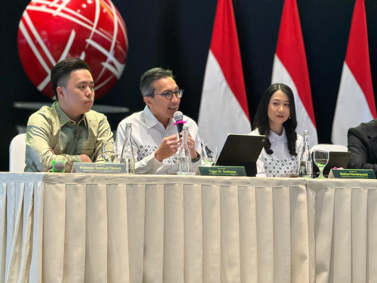 Presiden Direktur Superbank