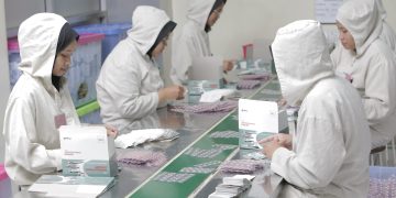 Aktivitas produksi produk obat di pabrik PT Phapros Tbk (PEHA). (Foto: Istimewa)