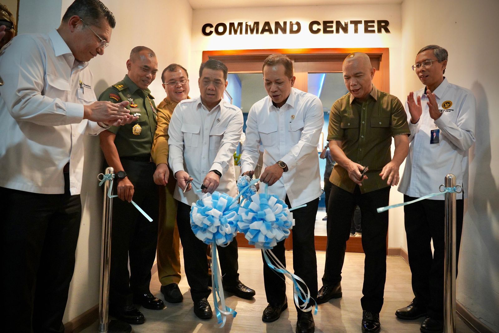 Menkop Ferry dalam Grand Launching Command Center di Kantor Kementerian Koperasi (Kemenkop), Jakarta, Senin (15/12/2025).