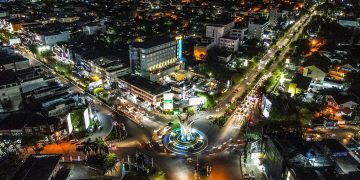 Gemerlap Kota Banda Aceh tetap terjaga, seiring PLN terus memperkuat pasokan listrik untuk mendukung layanan publik dan aktivitas masyarakat dengan aman, andal, dan berkelanjutan.