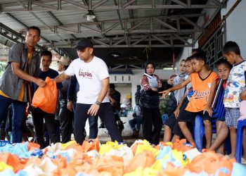 Bank Mandiri salurkan bantuan bencana 5.000 paket di Sumatra Utara. (Foto: Dok. Bank Mandiri)