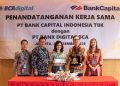 Kanan-kiri: Febriyanti Ika Sari (Direktur Digital & Consumer Banking Bank Capital), Kurniawan Halim (Direktur Utama Bank Capital), Lanny Budiati (Direktur Utama BCA Digital), Nico Lukman (Direktur IT & Operasi BCA Digital), Nugroho Budiman (Direktur Kepatuhan BCA Digital). (Foto: Istimewa)