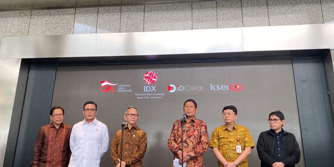 Dirut BEI Mundur, OJK Pastikan Operasional Bursa Berjalan Normal