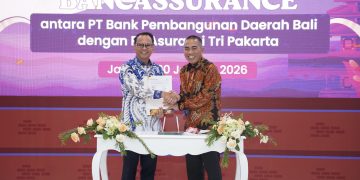 Perjanjian Kerja Sama (PKS) Bancassurance Model Bisnis Referensi Asuransi Kebakaran dalam rangka Produk Bank yang diteken langsung oleh Direktur Utama PT Bank Pembangunan Daerah Bali, I Nyoman Sudharma dan Direktur Utama PT Asuransi Tri Pakarta, G.C. Koen Yulianto