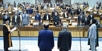 Wakil Ketua DPR Saan Mustopa memimpin Rapat paripurna DPR menetapkan Sari Yuliati sebagai Wakil Ketua DPR Fraksi Golkar pengganti Adies Kadir masa jabatan 2024-2029 di Kompleks Parlemen, Senayan, Jakarta, Selasa (27/1/2026). Foto : DPR