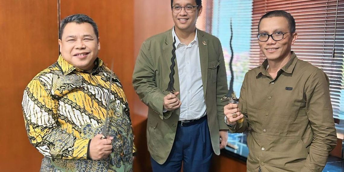 Keris-keris “Keramat” Para Petinggi, dari Eksekutif Keuangan Sampai Presiden