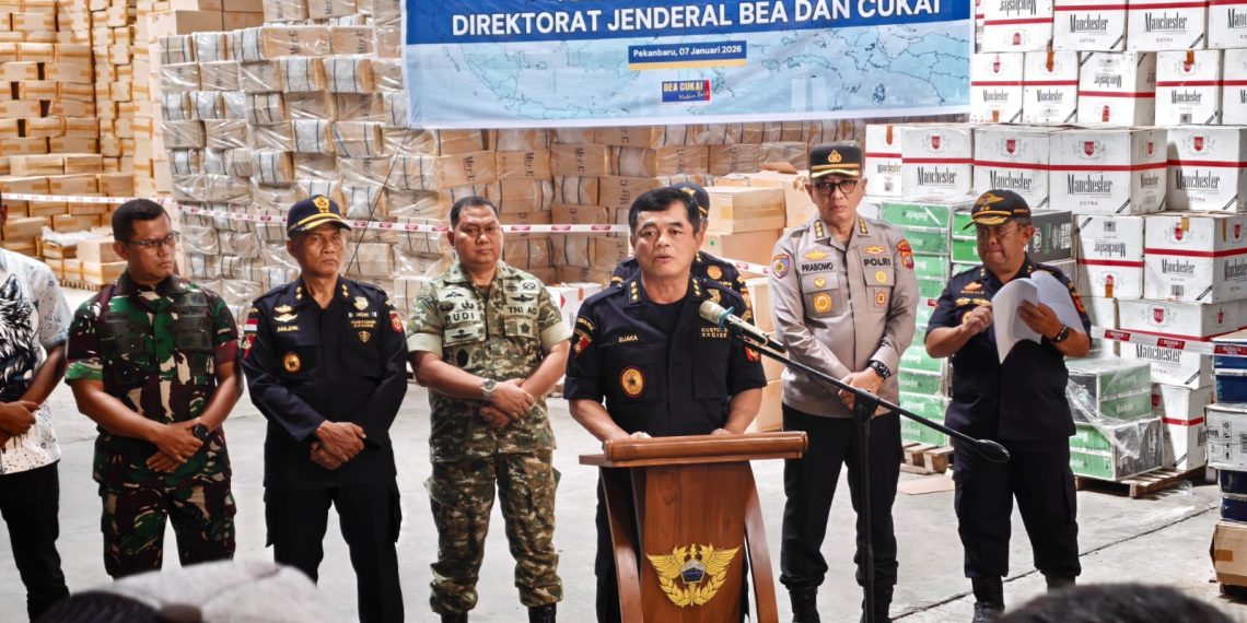 Direktur Jenderal Bea dan Cukai, Letjen TNI (Purn.) Djaka Budi Utama