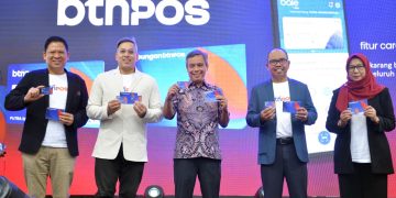 Direktur Utama BTN Nixon LP Napitupulu bersama dengan Plt Direktur Utama Pos Indonesia Haris didampingi jajaran manajemen BTN, di sela peluncuran Rebranding eBatarapos menjadi Tabungan BTN Pos di Bandung, Jumat (9/1/2026).