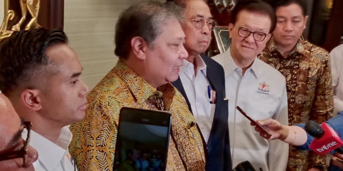 Menteri Koordinator Bidang Perekonomian Airlangga Hartarto di sela acara Kamar Dagang dan Industri Indonesia (KADIN) bertajuk Road to Jakarta Food Security Summit 6, Selasa, 13 Januari 2026. (Foto: Mohammad Adrianto Sukarso)