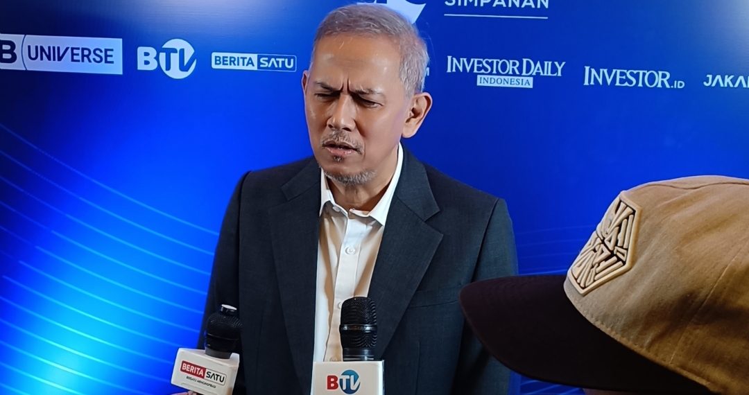 Ketua Dewan Komisioner Lembaga Penjamin Simpanan (LPS), Anggito Abimanyu selepas mengisi acara Investor Daily Roundtable & Ekonomi Syariah 2026 di Hotel Mulia Senayan, Jakarta, Rabu, 11 Februari 2026. (Foto: Yulian Saputra)