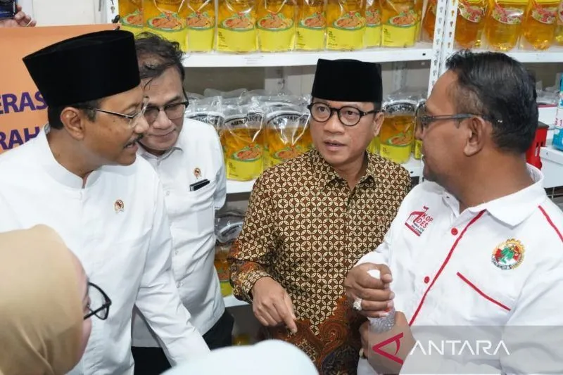 Menteri Desa Yandri Susanto