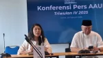 Wakil Ketua AAUI Bidang Statistik dan Riset, Trinita Situmeang (kiri) dalam konferensi pers AAUI di Jakarta, Jumat, 19 Februari 2026. (Foto: Khoirifa)