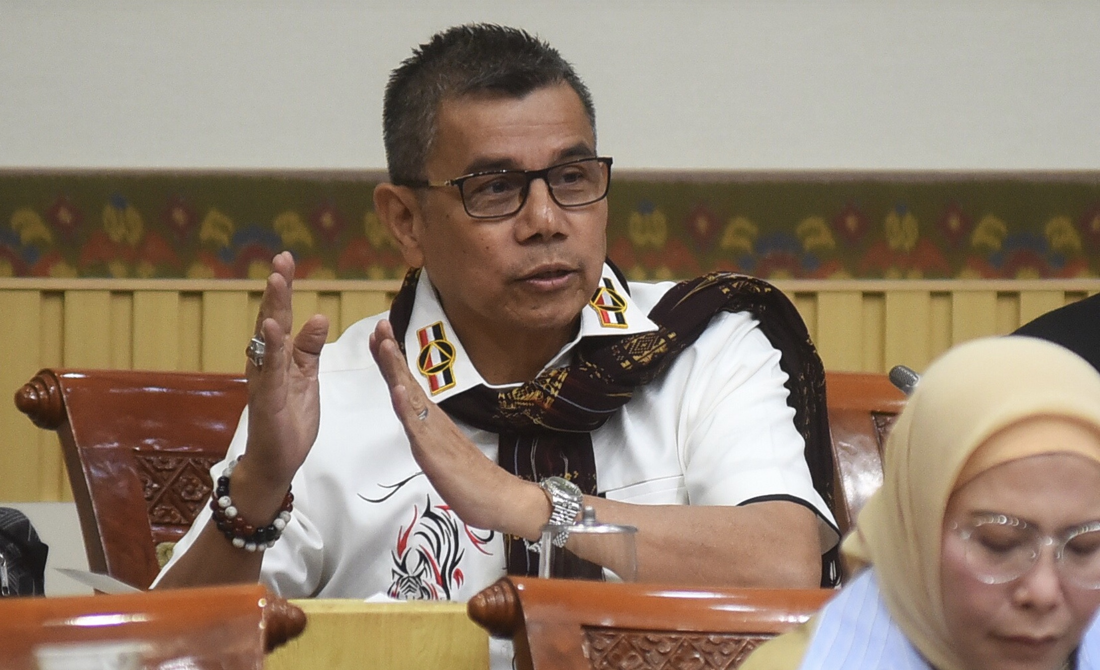Anggota Komisi III DPR RI Hinca Pandjaitan menyoroti persoalan serius maraknya aktivitas tambang emas ilegal di sejumlah daerah di Indonesia. (Foto: DPR)