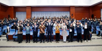 KEK Batang mengirim 156 pekerja ke China sebagai bagian dari pemberdayaan masyarakat lokal sekaligus untuk transfer teknologi. (Foto: Istimewa)