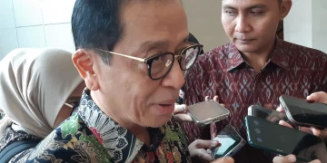 KE PBKN OJK, Dian Ediana Rae di Jakarta, Kamis (26/2). (Foto: Steven Widjaja)