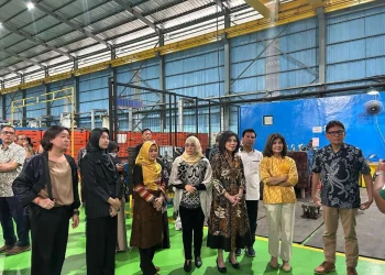 Pengurus ISEI Pusat dalam acara "ISEI Industry Matching" di PT. Eran Plasindo Utama, Klapanunggal, Bogor. (Foto: Istimewa)