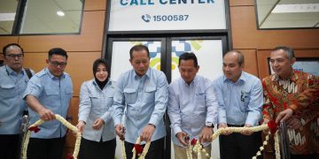 Menteri Koperasi Ferry Juliantono resmi meluncurkan layanan call center di Kantor Kementerian Koperasi, Jakarta, Rabu (18/2).