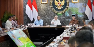 Menkop Ferry dalam Rakortas di Kantor Kemenko Pangan, Jakarta, Rabu (18/2).