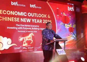 Direktur Network & Retail Funding BTN Rully Setiawan memberikan apresiasi kepada nasabah prioritas dan private yang telah setia bersama BTN