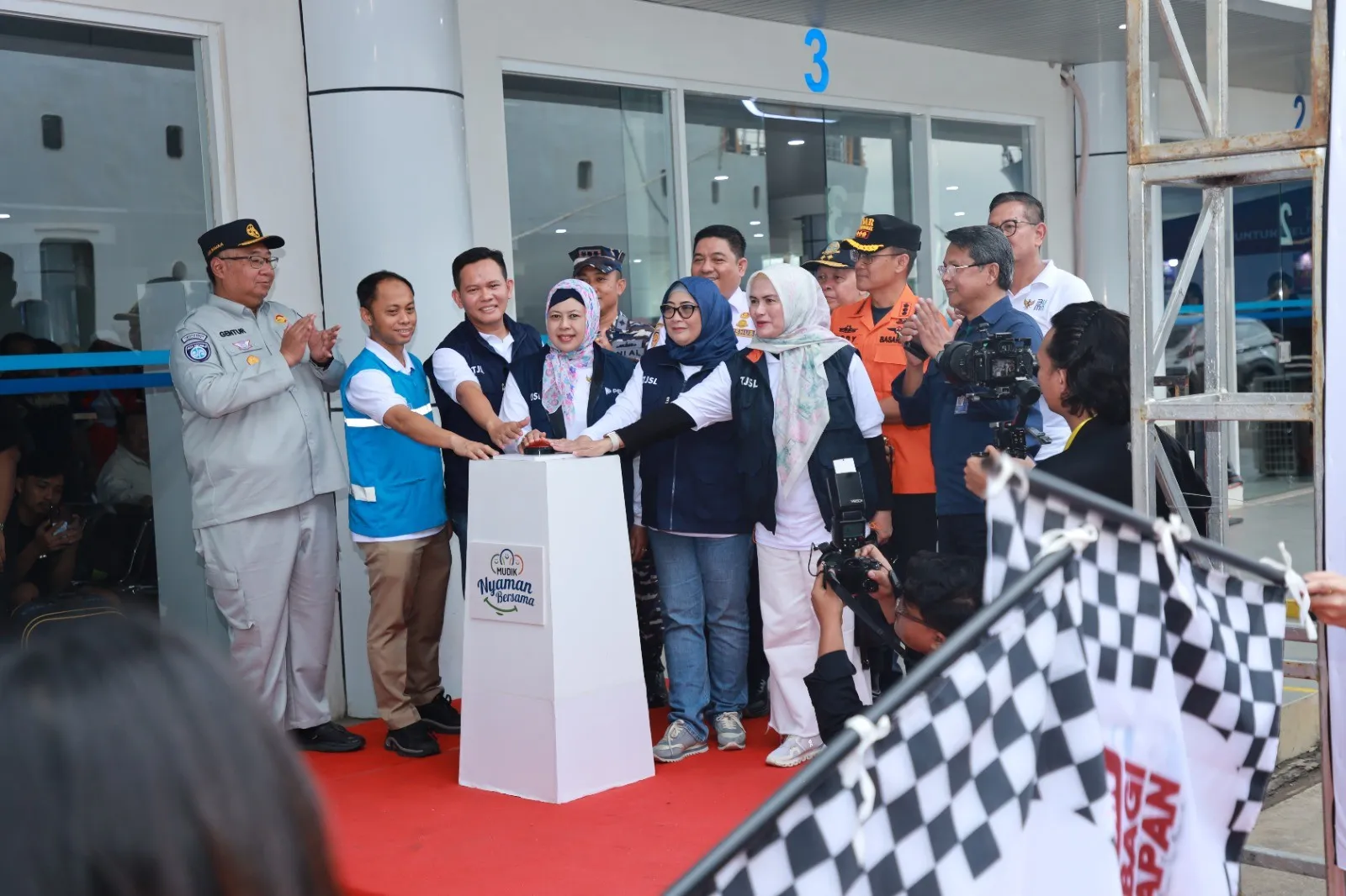 Askrindo dukung Mudik Gratis BUMN 2026 lewat transportasi laut KM Dorolonda. (Foto: Istimewa)