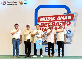 Dalam program “Mudik Aman Berbagi Harapan” bersama BP BUMN, BRI Kanwil II Jakarta memberangkatkan 2.750 pemudik dengan 55 bus dari 17 titik keberangkatan. (Foto: Istimewa)