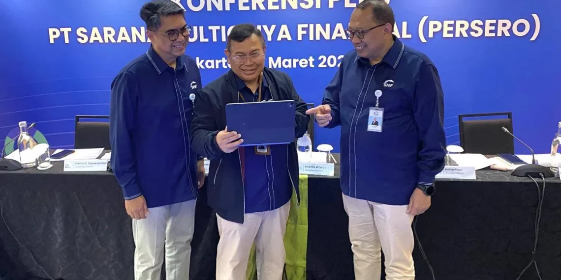 Jajaran Direksi PT Sarana Multigriya Finansial (SMF) dalam konferensi pers paparan kinerja full year 2025 di Jakarta. (Foto: Ari Astriawan)