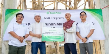 Kredit Pintar salurkan Rp100 juta untuk pembangunan Musala Al Mahbub di Tangerang. (Foto: Istimewa)