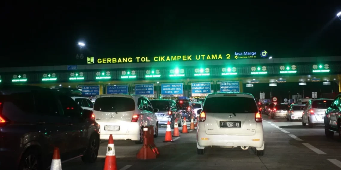 Macet Mudik Tak Terhindarkan karena Transaksi Tol, Ini Solusinya