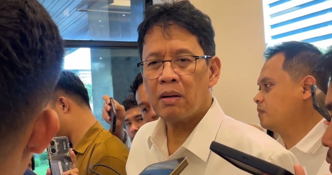 Menteri Keuangan Purbaya Yudhi Sadewa dalam wawancara cegat di Kantor Kemenko Perekonomian, Jakarta, Senin, 16 Maret 2026. (Foto: Irawati)